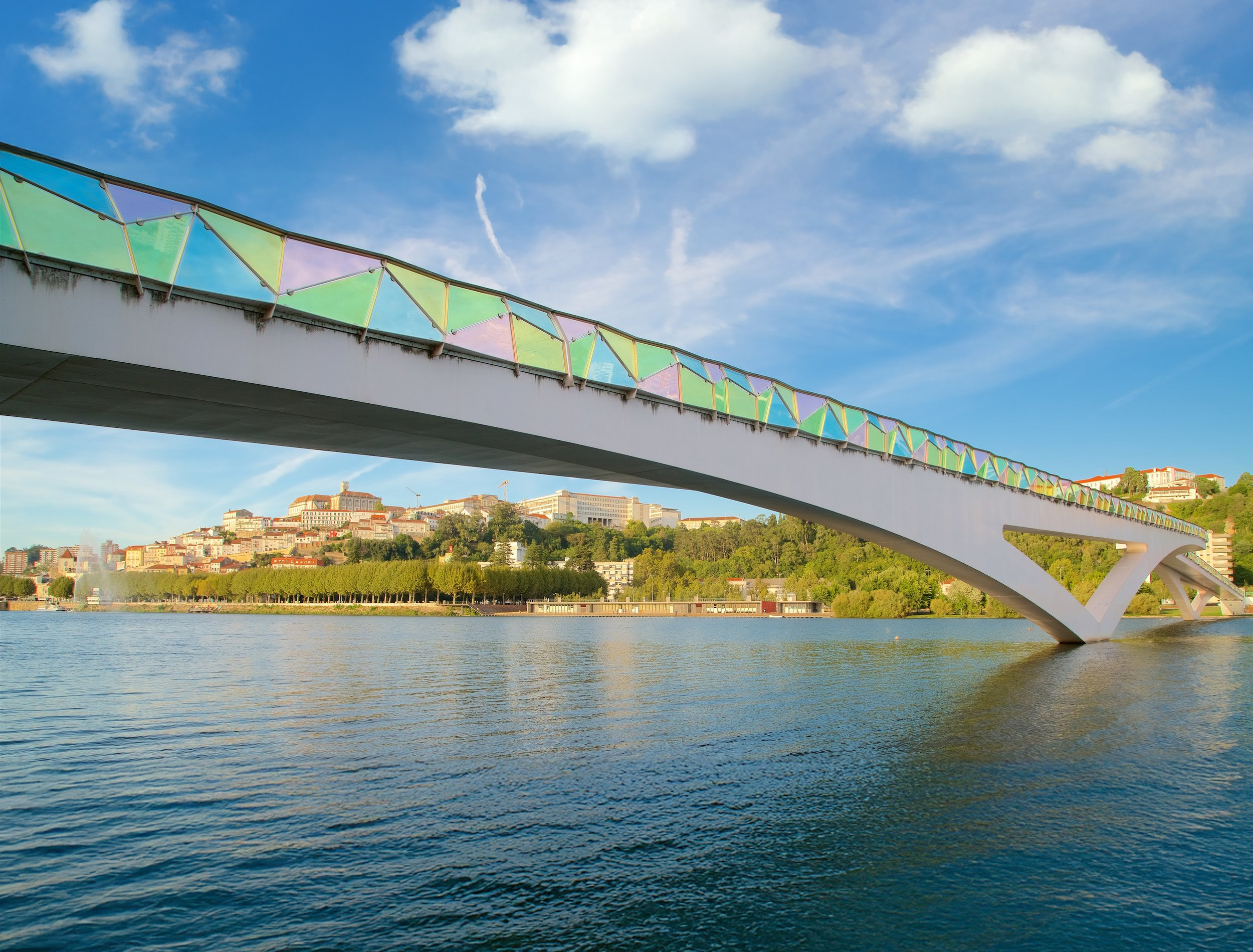 Ponte Pedro Inês em Portugal, estrutura onde o sistema TMD foi utilizado 